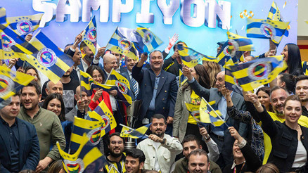 Fenerbahçe Beko’nun EuroLeague zaferi Yıldız Holding’de kutlandı