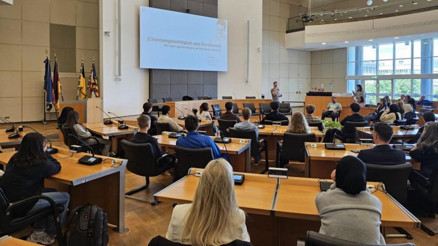 Gençler geleceğini tartıştı