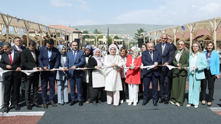 Bakan Kacır: 348 projeye 917 milyon lira destek sunduk