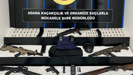 Adanada 5 adrese eş zamanlı operasyon, adeta cephanelik çıktı