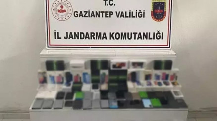 Gaziantep’te 2 milyon TL değerinde kaçak telefon ele geçirildi