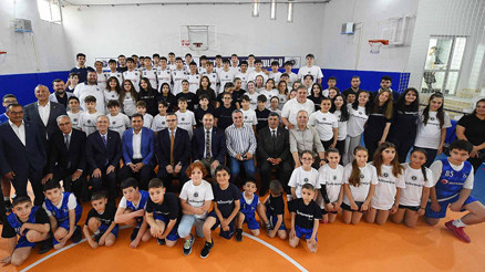 Pertevniyal Lisesi Spor Salonu açıldı