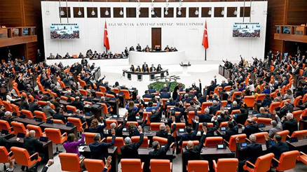 Kadın vekillerden taciz şikâyeti... O paylaşıma Kurtulmuş’tan kınama