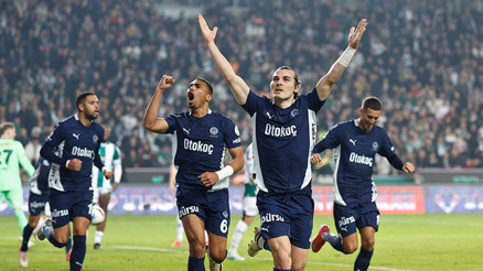 Fenerbahçe sezonu taraftarı önünde kapatıyor