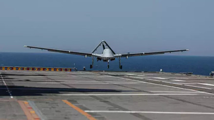 Bayraktar TB3 yapay zeka desteğiyle kalkış ve iniş yaptı