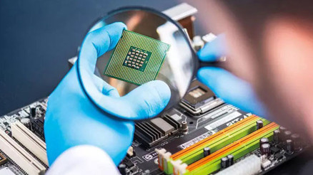 Moskova, Batı’ya bağımlı