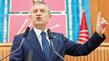 Özel’den ‘kurultay davası’ çıkışı: Kayyuma da kimseye de teslim etmeyiz