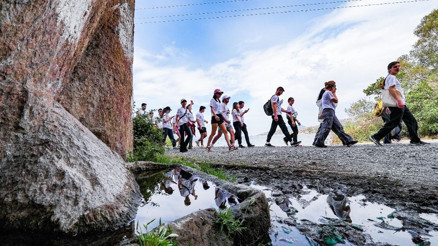 Latmos Ultra Maratonu’nda sporcular ve öğrenciler buluştu Latmos Ultra Maratonu’nda sporcular ve öğrenciler buluştu