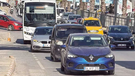 Bodrum’a 24 saatte 50 bin araç girdi