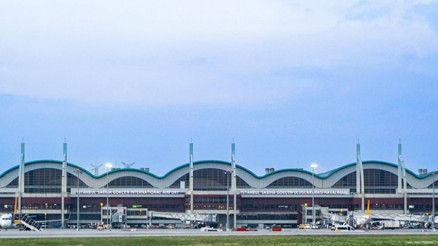 Sabiha Gökçen Havalimanında bayram yoğunluğu