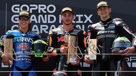 Milli motosikletçi Deniz Öncüden tarihi zafer