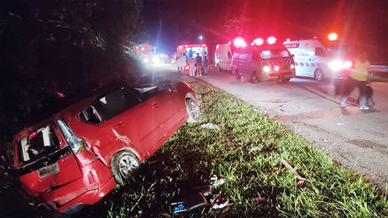 Malezyada feci trafik kazası: Çoğu üniversite öğrencisi 15 kişi yaşamını yitirdi