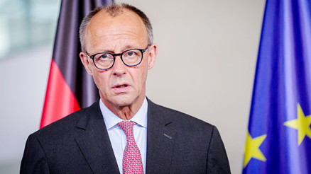 Merz: Almanya’da siviller sınır kontrolü yapamaz