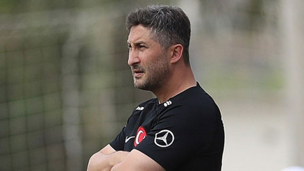 Sabri Sarıoğlu, 19 Yaş Altı Milli Futbol Takımındaki görevinden ayrıldı