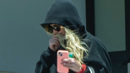 Eski sevgililerine ateş püskürdü: Köpeklerini onlardan daha çok sevdim... Çok zalim adamlardı, bir gün bile elimi tutmadılar