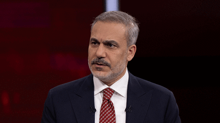 Dışişleri Bakanı Hakan Fidandan diplomasi trafiği