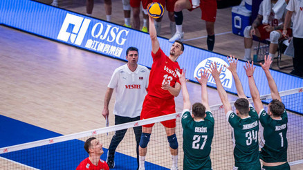 Filenin Efeleri, Polonyaya 3-0 mağlup oldu