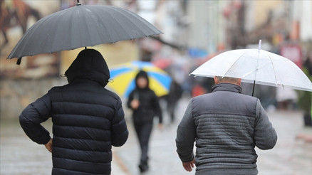 18 ile kuvvetli yağış geliyor Sağanak beklenen iller tek tek açıklandı