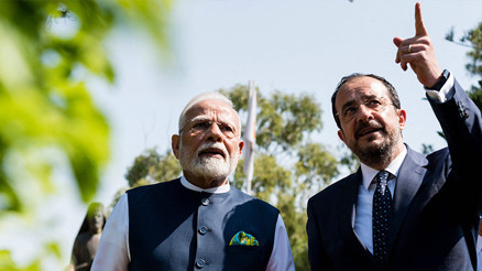 Hindistan lideri Modi GKRYyi ziyaret etti: Ara bölgeden KKTCyi seyretti