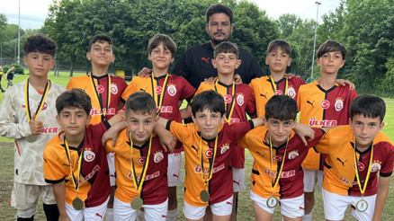 Galatasaray U10dan Almanyada büyük başarı