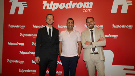 Hipodrom.comun yeni marka yüzü Emre Karayel oldu
