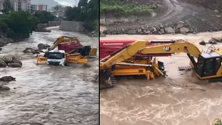 Artvinde yağış bastırdı İş makineleri sular altında kaldı