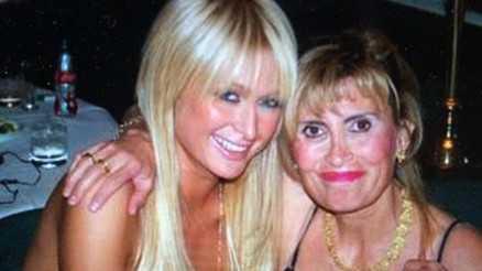 Ödüllü belgesel yönetmeni cinayet kurbanı... Bıçaklayıp battaniyeye sarmışlar