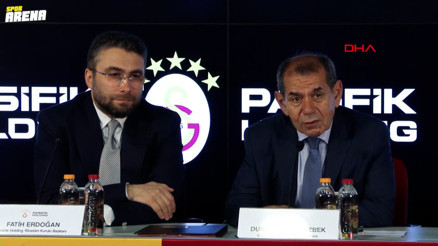 Galatasaray Başkanı Dursun Özbek ve Abdullah Kavukcudan Hakan Çalhanoğlu, Osimhen, Sane transferi açıklaması