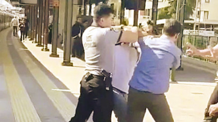 ‘Mavi gömlekli’ye benzeyen gence silahlı saldırı