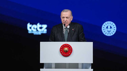 Dijital zorbalık uyarısı... Cumhurbaşkanı Erdoğan: Evlatlarımızı dijital derebeylerinin insafına teslim edemeyiz