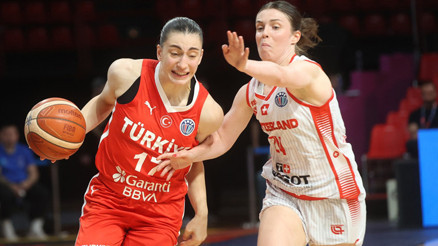 Potanın Perileri çeyrek final için Yunanistan karşısında