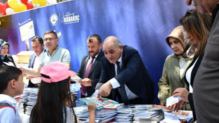 Karneyi getirdiler hediyeyi götürdüler