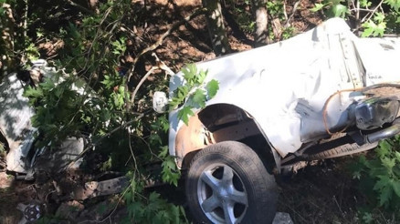 Feci kaza Uçurumdan yuvarlanan kamyonetteki iki kişi öldü