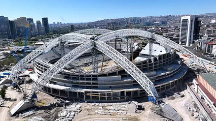 İki bakandan ortak paylaşım: Başkentimizin yeni stadyumu hızla yükseliyor