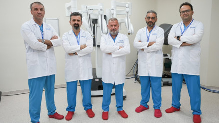 Bazekol Çiğli Hastanesi’nde Da Vinci Robotik Cerrahi ile iki yılda 400’üncü üroloji operasyonu