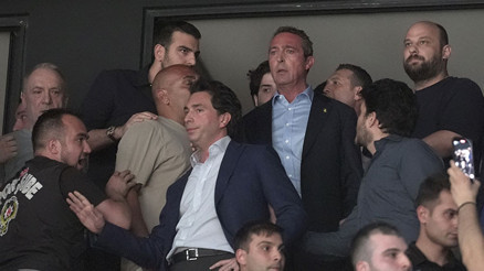 Ali Koç, kavgaya değil, sakinleştirmeye koştu