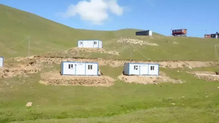 Yaylaya bir gecede kaçak konteyner kondurdular