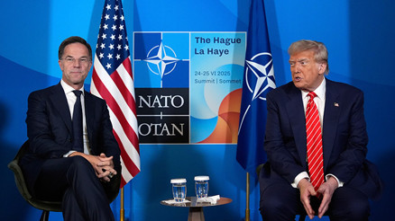 Trump Laheydeki NATO zirvesinde konuştu: İrana saldırı muazzamdı