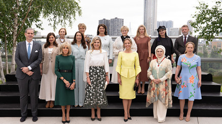 Emine Erdoğan Hollandada lider eşleriyle bir araya geldi