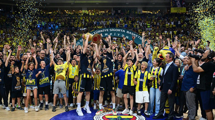 Basketbol Süper Liginde şampiyon Fenerbahçe Beko Fenerbahçe Beko - Beşiktaş Fibabanka maç sonucu