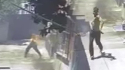 Amcası tarafından benzin dökülerek yakılmıştı Dehşet anlarının görüntüsü ortaya çıktı