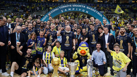 Fenerbahçe Bekonun yıldız oyuncusu Galatasaray yolunda