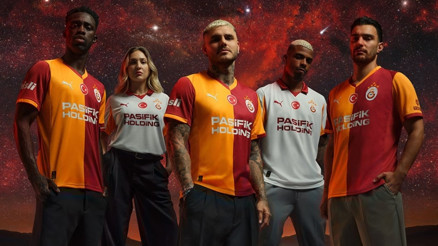 GALATASARAY YENİ SEZON FORMALARI 2025-2026: 5 yıldızlı yeni formada 23:32:12 detayı nedir