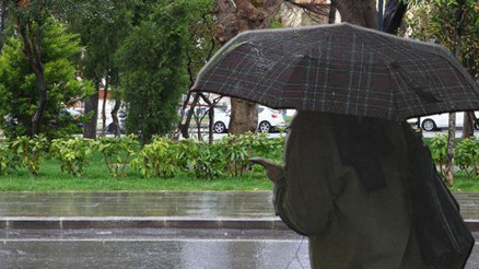 Hafta sonu sağanak geliyor İstanbul ve Ankara dahil birçok ili etkileyecek Yağış beklenen iller...