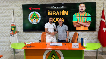 Alanyaspor, İbrahim Kaya ile 4 yıllık sözleşme imzaladı