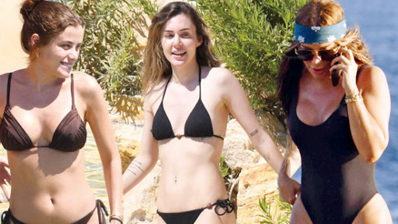 Plajlar podyuma döndü