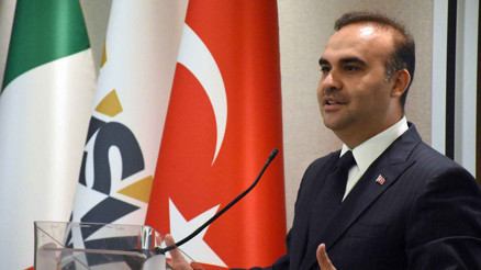 Sanayi ve Teknoloji Bakanı Kacır, MÜSİAD İtalya toplantısında konuştu