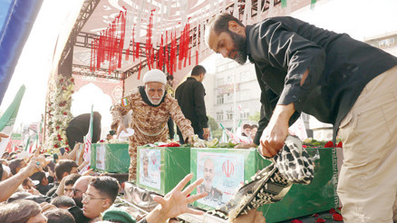 İran’da matem günü: 60 kişilik toplu cenaze töreni düzenlendi