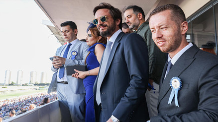 Ünlüler, 99. Gazi Koşusu’nu locadan izledi