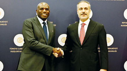 İngiliz Dışişleri Bakanı’nı ağırlayan Fidan: ‘Savunma sanayisinde işbirliğimiz fevkalade iyi’ İngiliz Dışişleri Bakanı’nı ağırlayan Fidan: ‘Savunma sanayisinde işbirliğimiz fevkalade iyi’